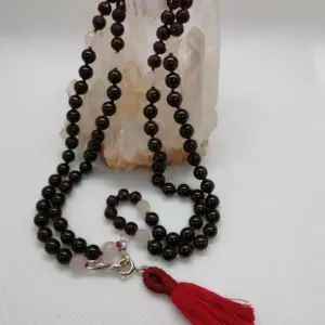 Edelsteinkette mit Granat und Rosenquarz